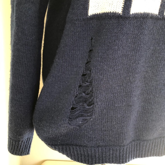 Hot Topic Sweater size XL - Picture 3 of 6